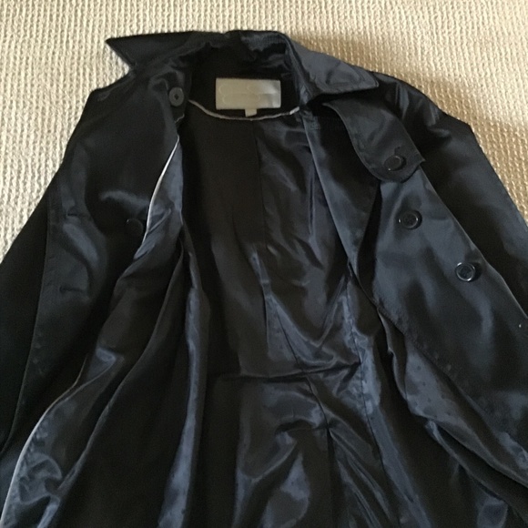 Trench coat - Picture 3 of 3